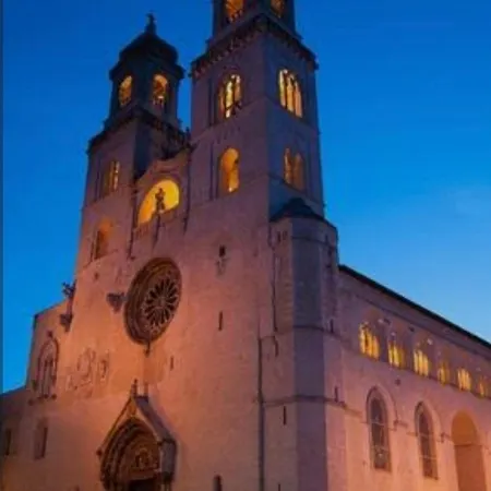 Il Campanile Premium Alojamento de Acomodação e Pequeno-almoço Altamura